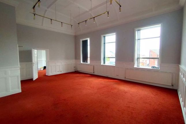 Commercial property to let in Lower Warrengate, Wakefield