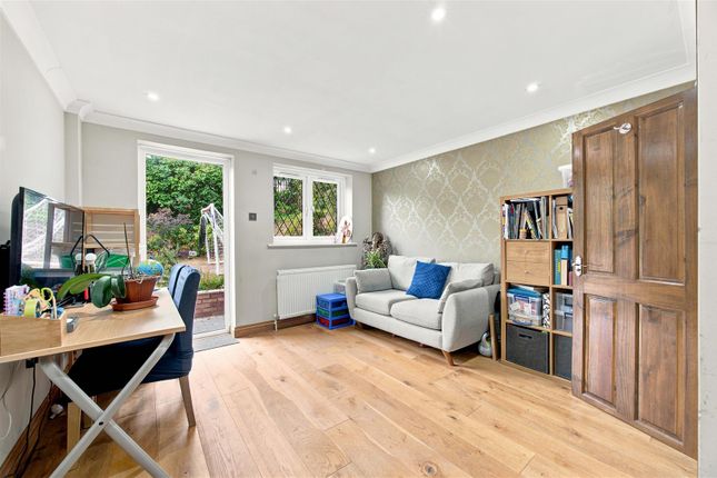 8, Cowslip Close, Uxbridge photo 4