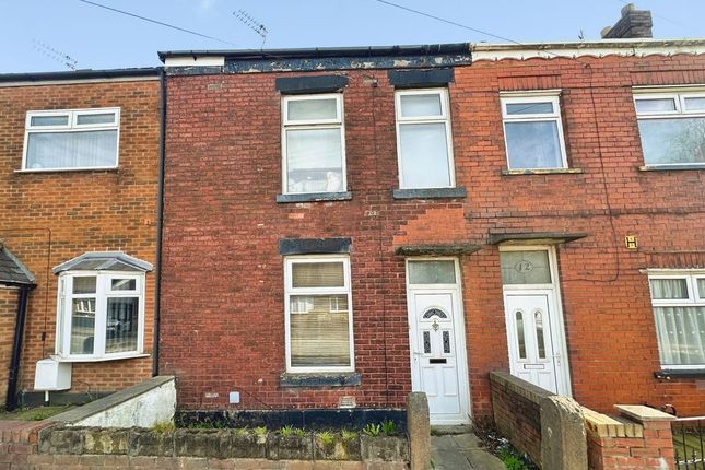 3-bed house on 14, Higher Ainsworth Road, Manchester, £120,000