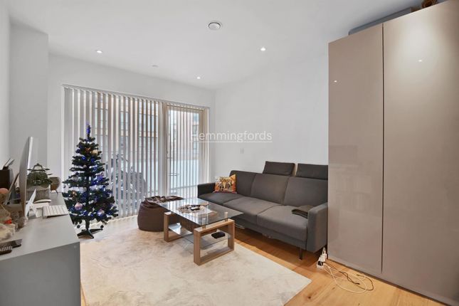 Thumbnail Flat to rent in Hugero Point, Rennie Street, London