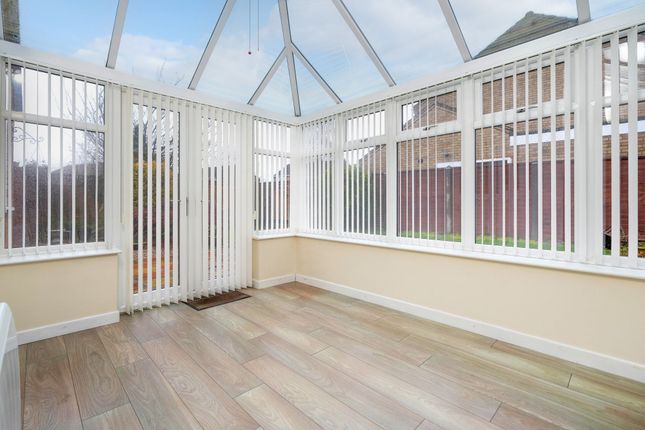 56 Colster Way, Grantham photo 2