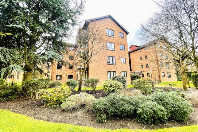 Thumbnail Flat for sale in Campion Close, East Croydon, Parkhill
