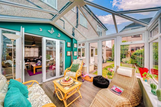 28, Hedge Place Road, Greenhithe photo 4