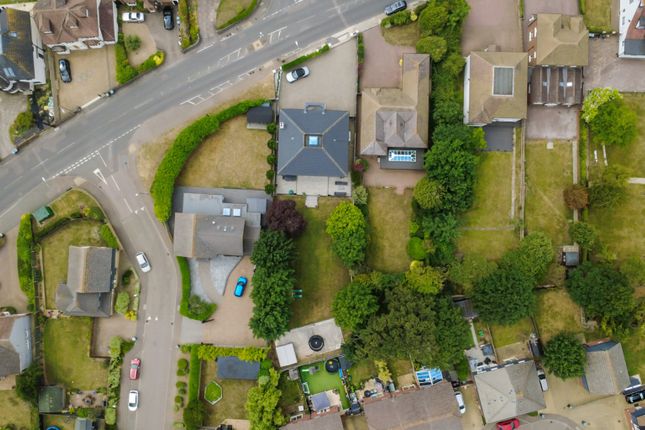 306 Singlewell Road, Gravesend, Kent photo 3