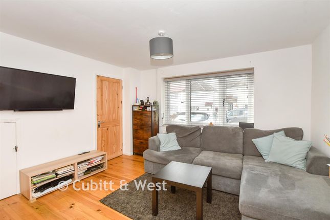 7, Woodleigh Road, Burgess Hill photo 4