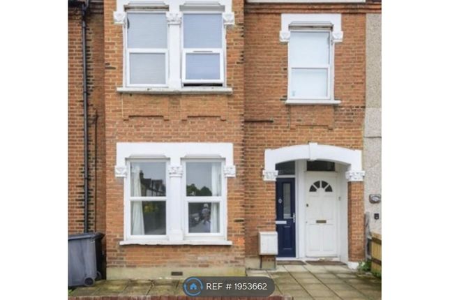 Thumbnail Room to rent in Marlow Road, London