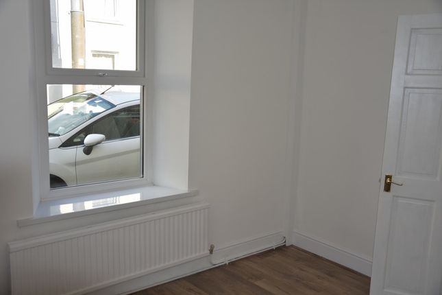 3, St Davids Street, Carmarthen photo 4