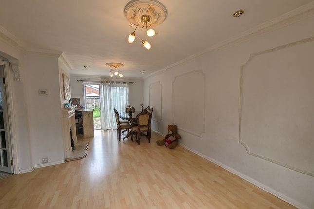 4, Bedford photo 3