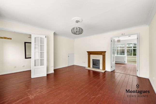 4, Elm Gardens, Epping photo 3
