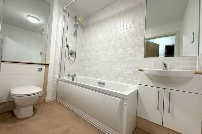 9, Royal Sovereign Apartments, Pentrechwyth photo 2