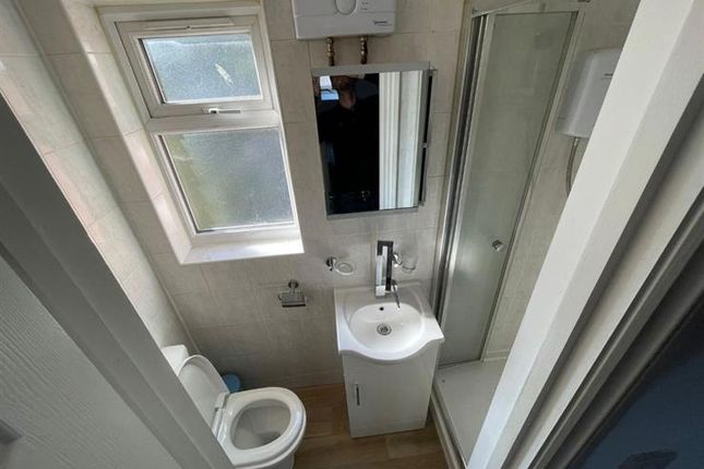 24, Charlemont Road, East Ham photo 4