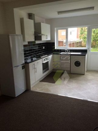 Thumbnail Flat to rent in Greenhill Road, Clarendon Park
