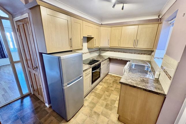 22, Churchfield Court, Peterborough photo 3
