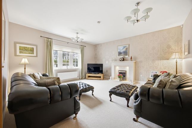 80, Woodcroft Drive, Glasgow photo 3
