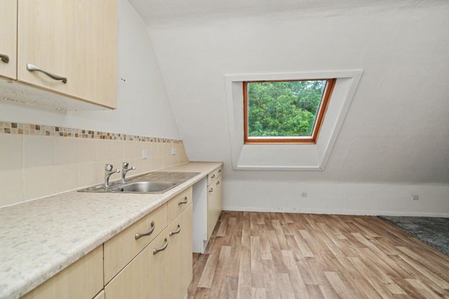 25 Sylvancroft, Preston photo 4
