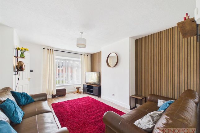 30 Mile Barn Road, Wrexham photo 2