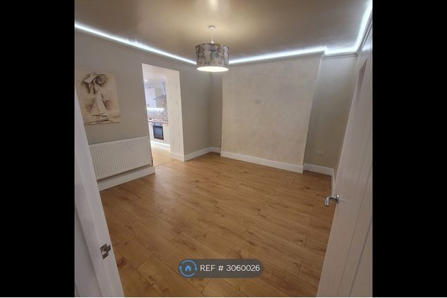 Gwendoline Street, Treherbert, Treorchy photo 3