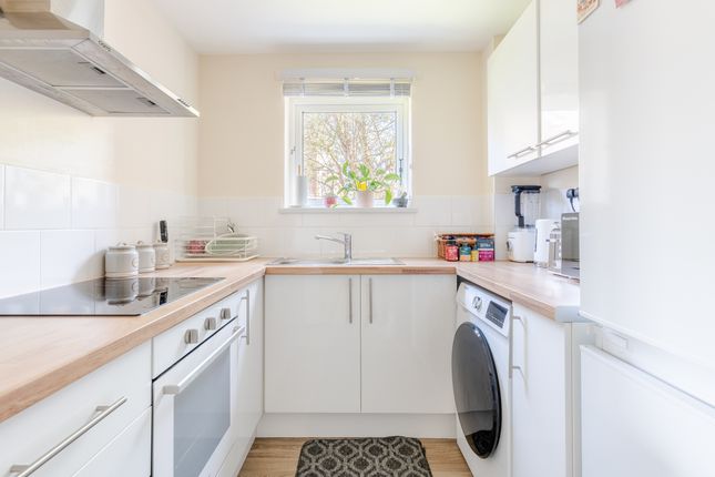 93 Great Meadow Road, Bristol photo 3