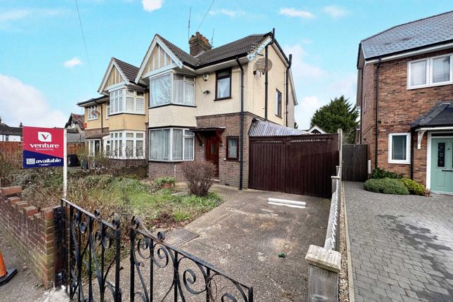 Property for sale in West Hill Road, Luton