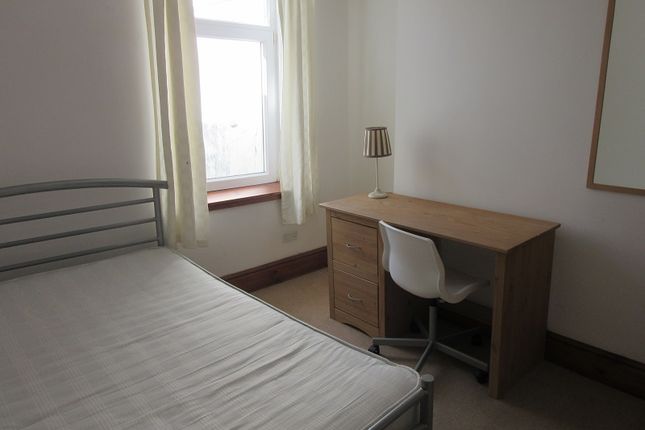 Room 1, 33 Catherine Street, Swansea photo 4