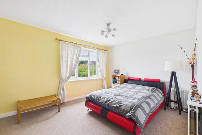 6 Eastholm Lawns, Parton Road, Gloucester photo 4