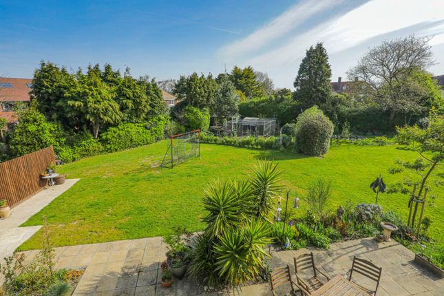 17, Pelham Gardens, Kent photo 2