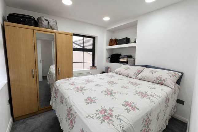 Flat 2, Dunstable Place, Luton photo 5
