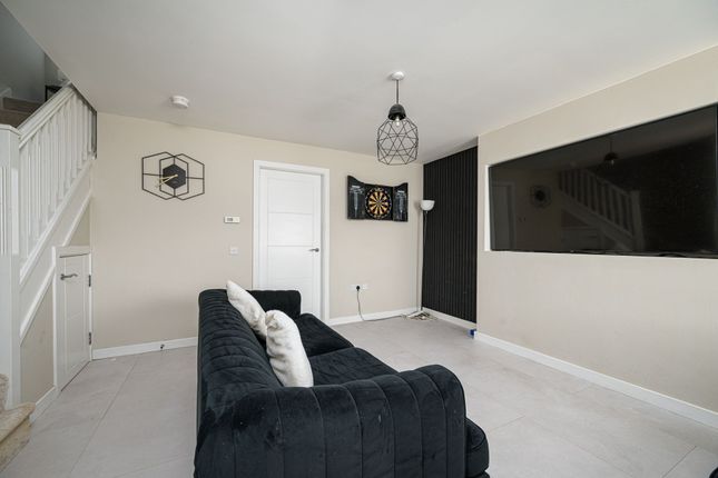14 Dunbar Terrace, Dundee photo 3
