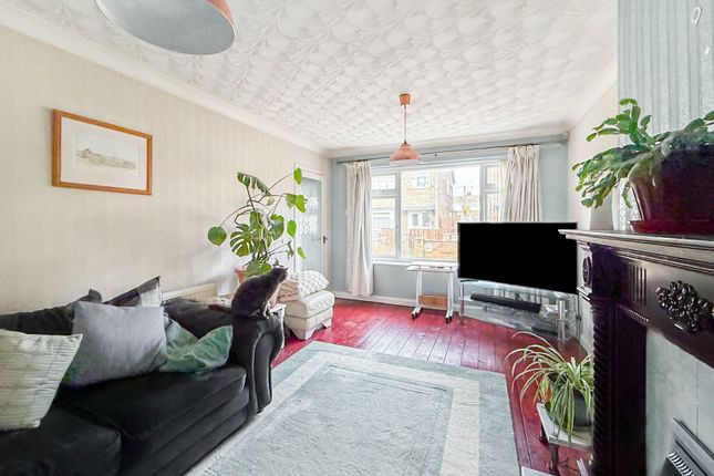 9, Cheviotdale, Hull photo 2