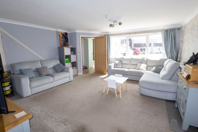 6, Greys Drive, Llantwit Major photo 4