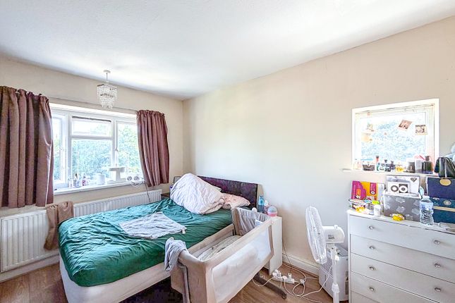 136, Northridge Way, Watford photo 5
