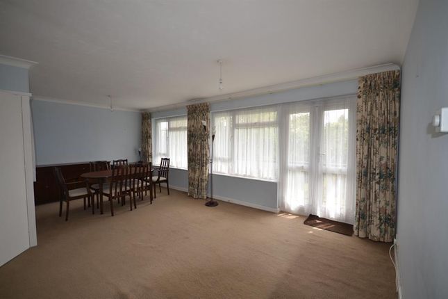 4, Gooden Court, Harrow photo 3