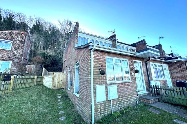 2-bed terraced on 30 Park Drive Close, Newhaven, £1,350/mo