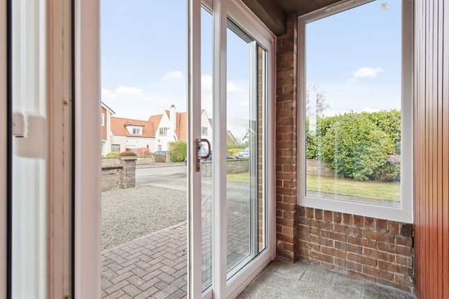 1, Broomside Place, Larbert photo 2