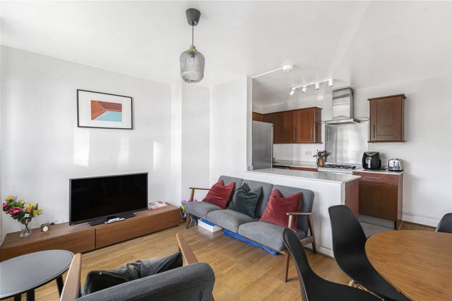 25, Barclay Close, London photo 3