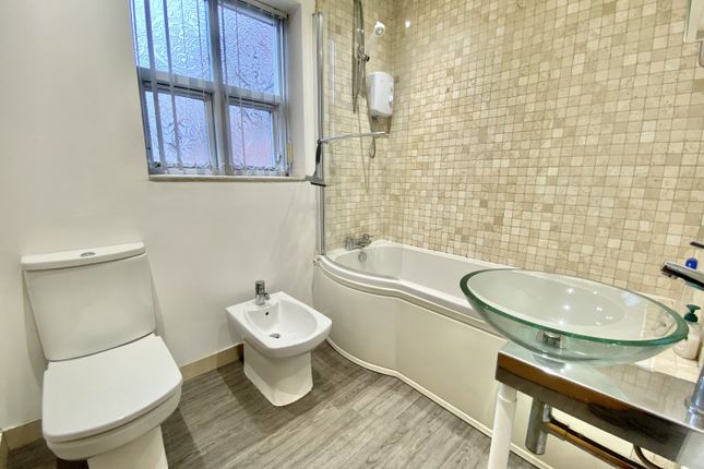 13, Cairncroft, Didsbury photo 4