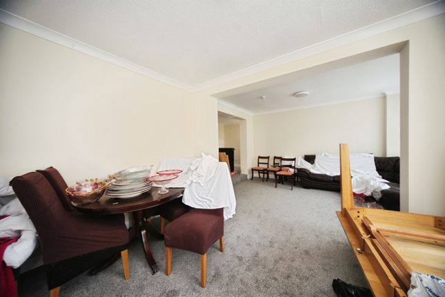 2, St. Peters Road, Dunstable photo 4