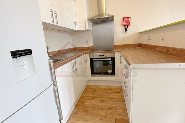 Flat 3, 35, Waverley Street, Arboretum photo 3