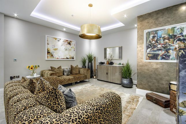 Open-Plan Kitchen/Dining/Drawing Room