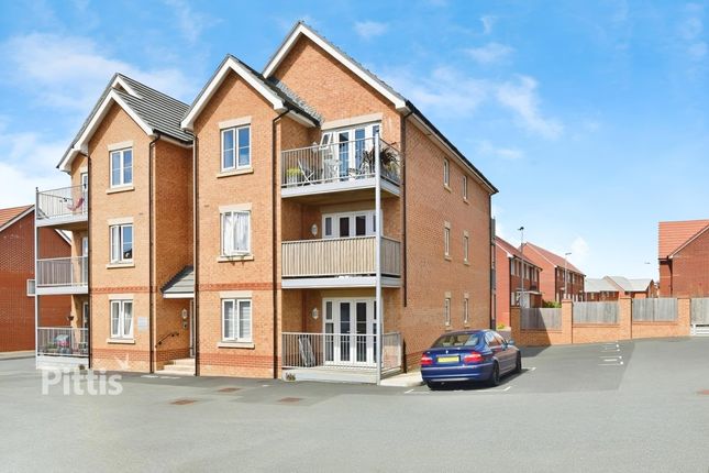 Flat 10, River Court, 62, Albert Way, East Cowes photo 3