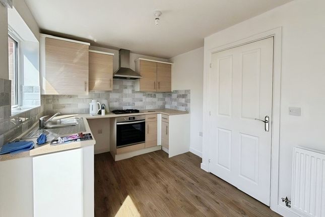 14, PETERBOROUGH photo 3