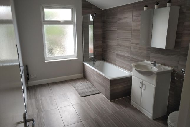 207a, Hertford Road,, Edmonton photo 4