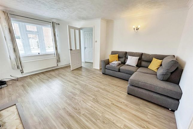 56, Primrose Way, Whitstable photo 4