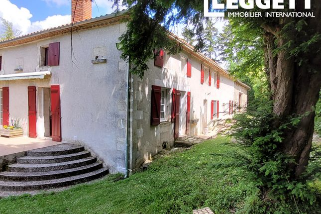 Villa for sale in Montembœuf, Charente, Nouvelle-Aquitaine