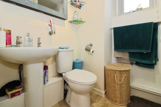 10, Ellan Hay Road, Bristol photo 4