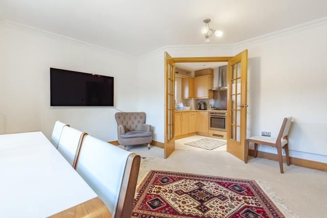 Flat 36 Elizabeth Court, Lower Kings Road, Kingston Upon Thames photo 4