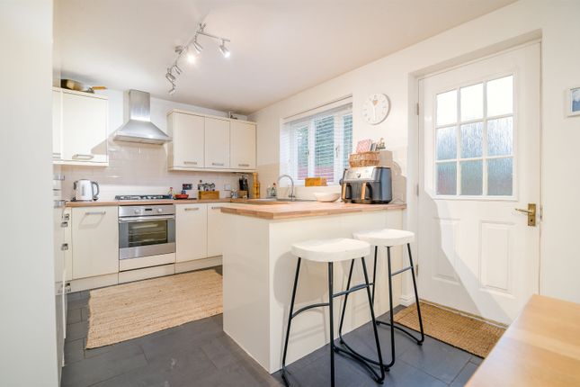 17, Caxton View, Monmouth photo 2