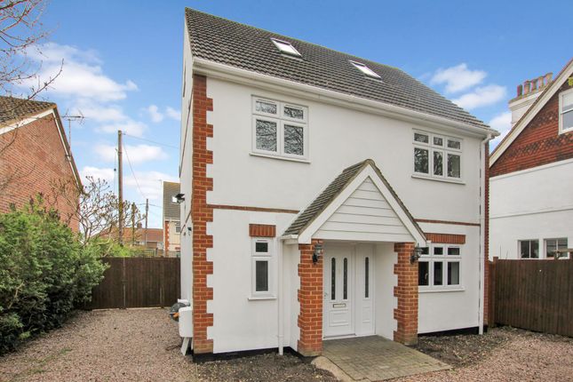 48 Station Road, Romney Marsh photo 2