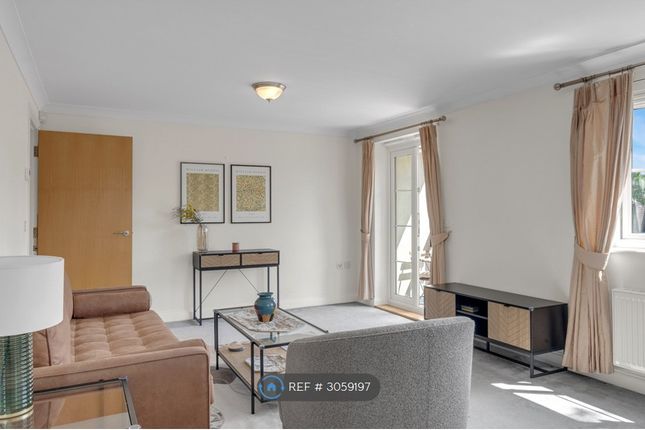 Flat, Limeleaf Court Hale Lane, Edgware photo 4
