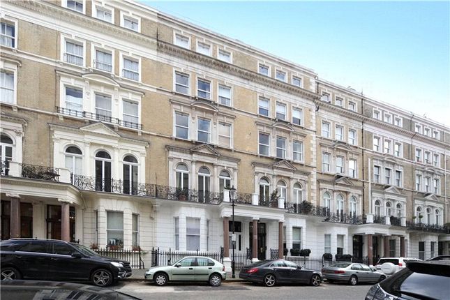 Flat to rent in Fordham Court, 9-13 De Vere Gardens, London